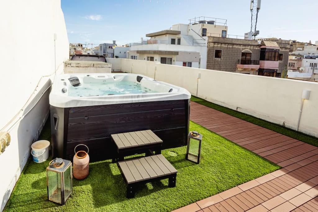 Appartement Luxury Designer Penthouse With Private Jacuzzi