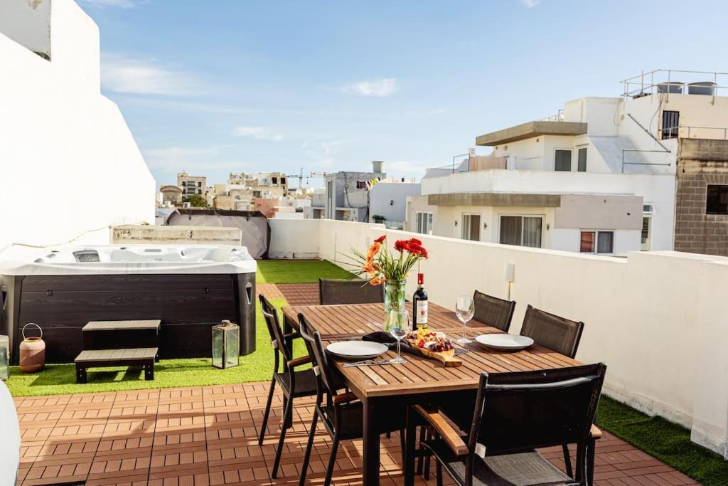 Appartement Luxury Designer Penthouse With Private Jacuzzi Sliema