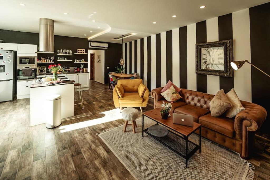 Appartement Luxury Designer Penthouse With Private Jacuzzi Sliema