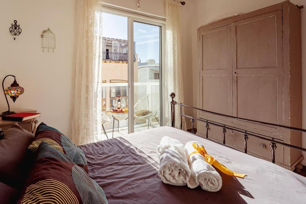 Luxury Designer Penthouse With Private Jacuzzi